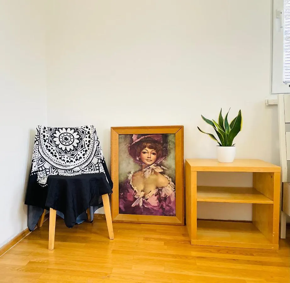 Karlsrooms Wenen 0*,